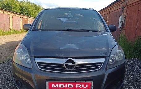 Opel Zafira B, 2012 год, 650 000 рублей, 1 фотография