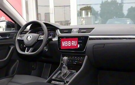 Skoda Superb III рестайлинг, 2023 год, 2 425 000 рублей, 6 фотография