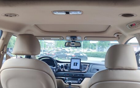 KIA Carnival III, 2017 год, 2 550 000 рублей, 11 фотография