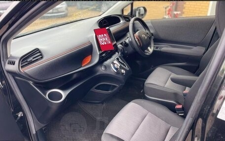 Toyota Sienta II, 2019 год, 1 360 000 рублей, 13 фотография