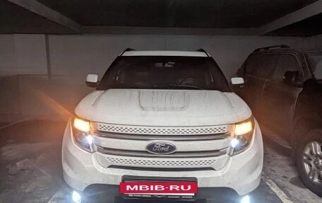 Ford Explorer VI, 2013 год, 1 750 000 рублей, 15 фотография