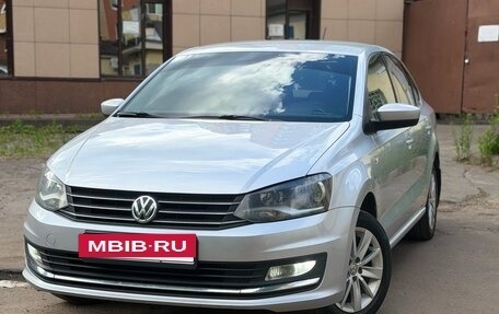 Volkswagen Polo VI (EU Market), 2015 год, 899 000 рублей, 2 фотография