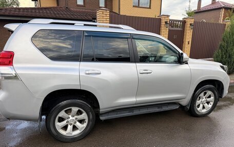 Toyota Land Cruiser Prado 150 рестайлинг 2, 2011 год, 2 145 000 рублей, 4 фотография