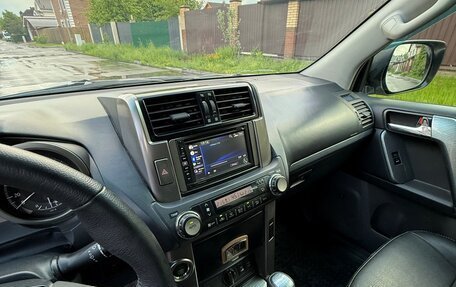 Toyota Land Cruiser Prado 150 рестайлинг 2, 2011 год, 2 145 000 рублей, 13 фотография