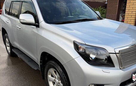 Toyota Land Cruiser Prado 150 рестайлинг 2, 2011 год, 2 145 000 рублей, 5 фотография