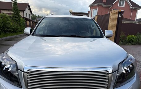 Toyota Land Cruiser Prado 150 рестайлинг 2, 2011 год, 2 145 000 рублей, 23 фотография