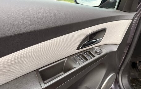 Chevrolet Cruze II, 2013 год, 850 000 рублей, 13 фотография