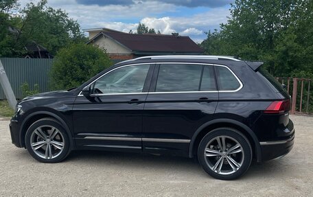 Volkswagen Tiguan II, 2018 год, 3 000 000 рублей, 2 фотография