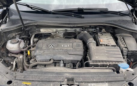 Volkswagen Tiguan II, 2018 год, 3 000 000 рублей, 16 фотография