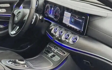 Mercedes-Benz E-Класс, 2017 год, 2 760 000 рублей, 17 фотография