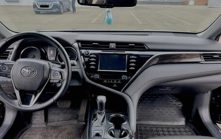 Toyota Camry, 2018 год, 2 750 000 рублей, 10 фотография