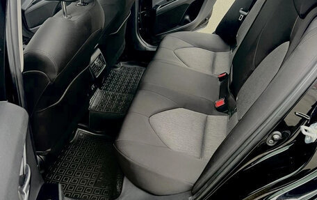 Toyota Camry, 2018 год, 2 750 000 рублей, 9 фотография