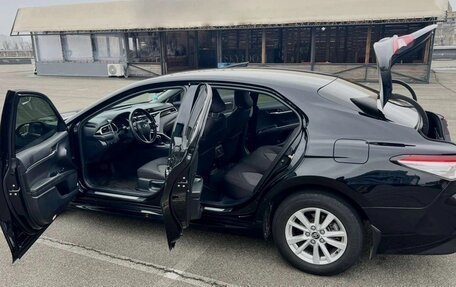 Toyota Camry, 2018 год, 2 750 000 рублей, 7 фотография
