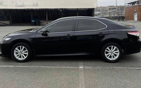 Toyota Camry, 2018 год, 2 750 000 рублей, 6 фотография