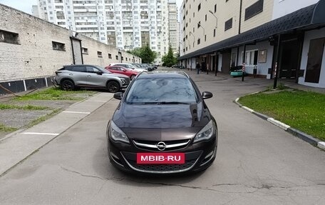 Opel Astra J, 2014 год, 820 000 рублей, 2 фотография