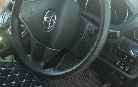 Toyota Noah III, 2014 год, 1 580 000 рублей, 5 фотография
