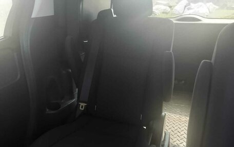 Toyota Noah III, 2014 год, 1 580 000 рублей, 6 фотография