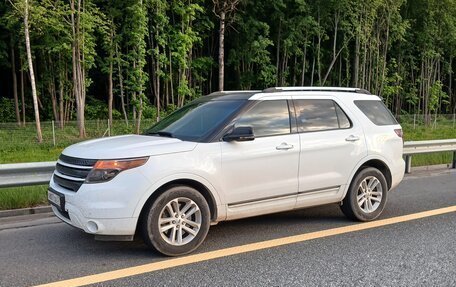 Ford Explorer VI, 2013 год, 1 600 000 рублей, 16 фотография