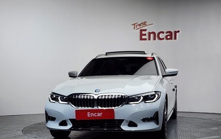 BMW 3 серия, 2023 год, 3 900 000 рублей, 2 фотография