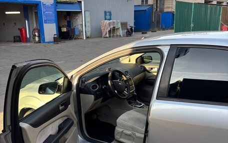 Ford Focus II рестайлинг, 2006 год, 330 000 рублей, 21 фотография