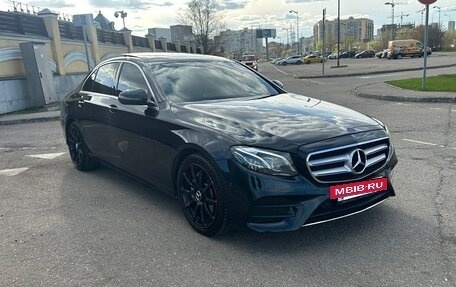 Mercedes-Benz E-Класс, 2017 год, 2 950 000 рублей, 2 фотография