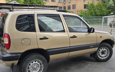 Chevrolet Niva I рестайлинг, 2005 год, 580 000 рублей, 5 фотография