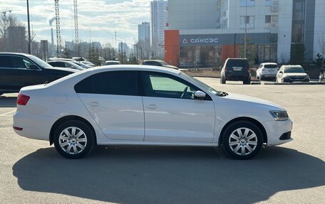 Volkswagen Jetta VI, 2013 год, 899 000 рублей, 4 фотография