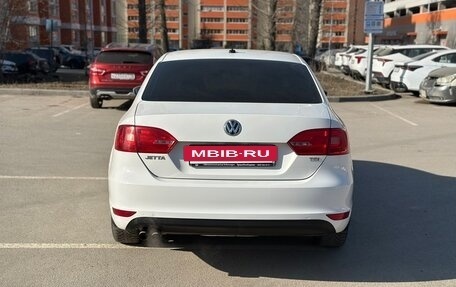 Volkswagen Jetta VI, 2013 год, 899 000 рублей, 6 фотография