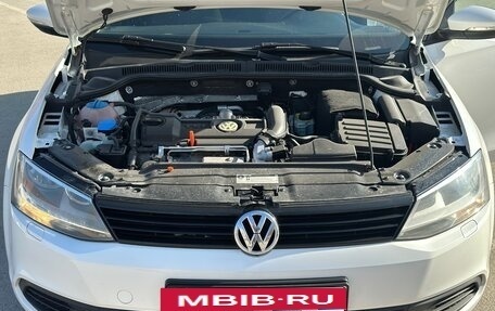 Volkswagen Jetta VI, 2013 год, 899 000 рублей, 13 фотография