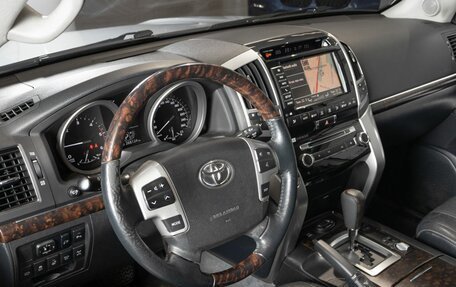 Toyota Land Cruiser 200, 2012 год, 3 180 000 рублей, 6 фотография