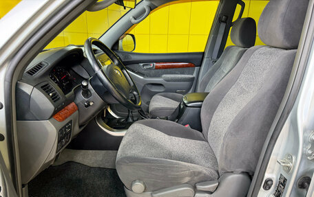 Toyota Land Cruiser Prado 120 рестайлинг, 2007 год, 2 399 000 рублей, 13 фотография