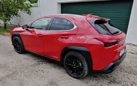 Lexus UX I, 2019 год, 3 120 000 рублей, 2 фотография