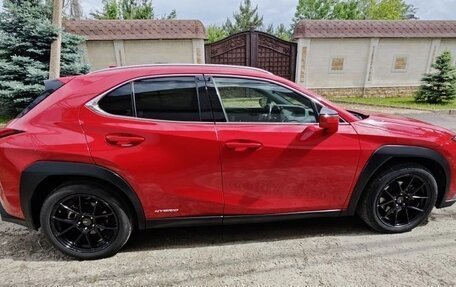 Lexus UX I, 2019 год, 3 120 000 рублей, 5 фотография