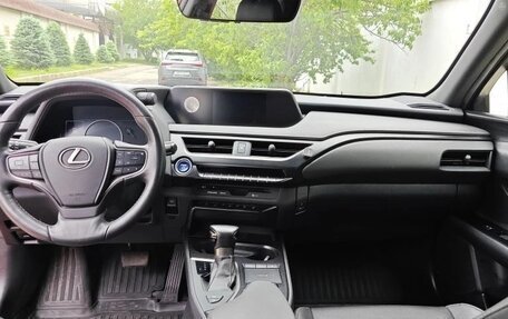 Lexus UX I, 2019 год, 3 120 000 рублей, 11 фотография