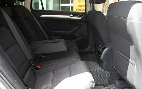 Volkswagen Passat B8 рестайлинг, 2015 год, 1 298 000 рублей, 13 фотография