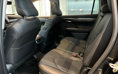 Toyota Highlander, 2025 год, 5 600 000 рублей, 22 фотография