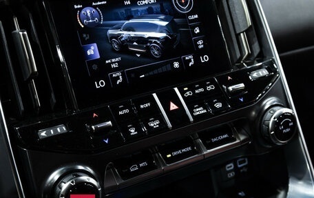 Lexus LX, 2022 год, 14 900 000 рублей, 35 фотография