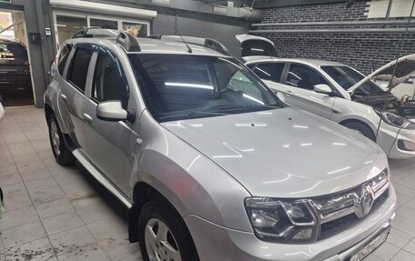 Renault Duster I рестайлинг, 2016 год, 890 000 рублей, 2 фотография