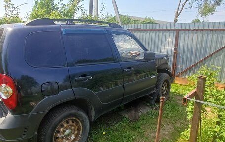 Chevrolet Niva I рестайлинг, 2012 год, 150 000 рублей, 2 фотография