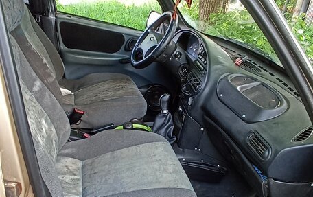 Chevrolet Niva I рестайлинг, 2004 год, 300 000 рублей, 9 фотография