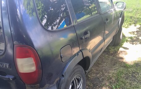 Chevrolet Niva I рестайлинг, 2004 год, 230 000 рублей, 3 фотография