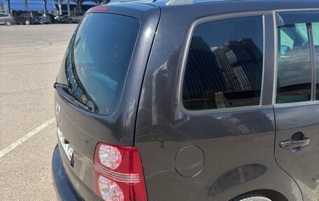 Volkswagen Touran III, 2005 год, 500 000 рублей, 10 фотография