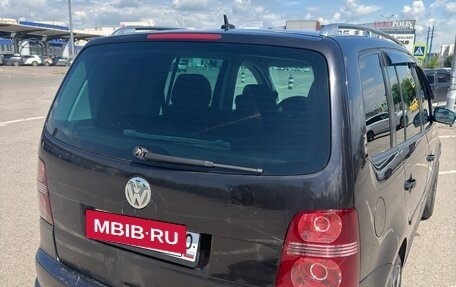 Volkswagen Touran III, 2005 год, 500 000 рублей, 9 фотография