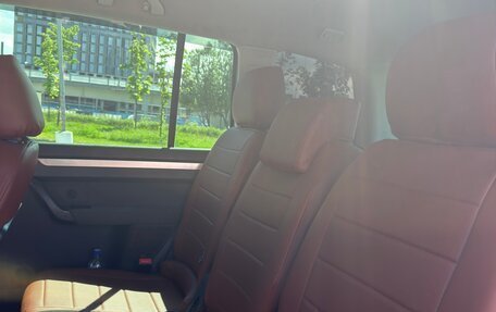 Volkswagen Touran III, 2005 год, 500 000 рублей, 20 фотография