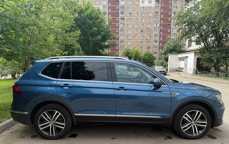 Volkswagen Tiguan II, 2020 год, 3 600 000 рублей, 3 фотография