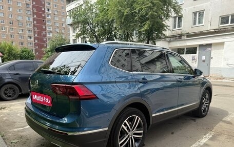 Volkswagen Tiguan II, 2020 год, 3 600 000 рублей, 4 фотография