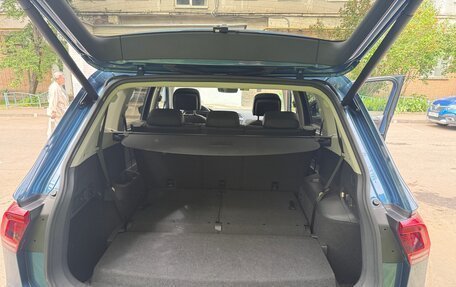 Volkswagen Tiguan II, 2020 год, 3 600 000 рублей, 28 фотография
