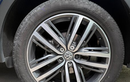 Volkswagen Tiguan II, 2020 год, 3 600 000 рублей, 37 фотография