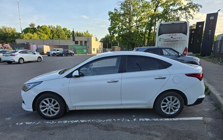 Hyundai Solaris II рестайлинг, 2021 год, 1 600 000 рублей, 2 фотография