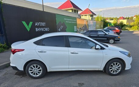 Hyundai Solaris II рестайлинг, 2021 год, 1 600 000 рублей, 4 фотография